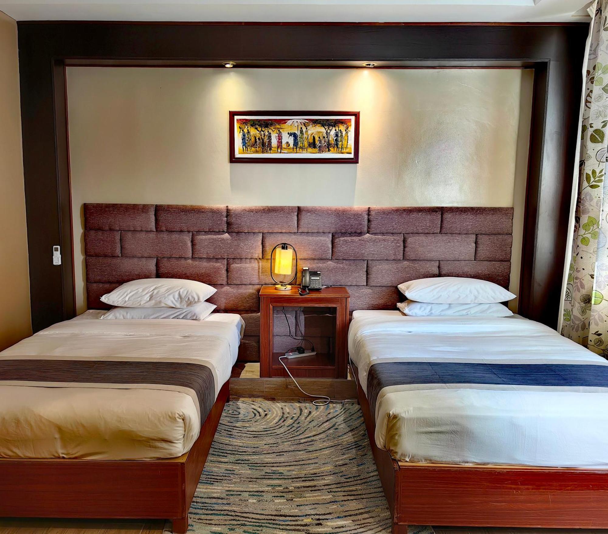 Great Wall Hotel Дар ес Саалам Екстериор снимка