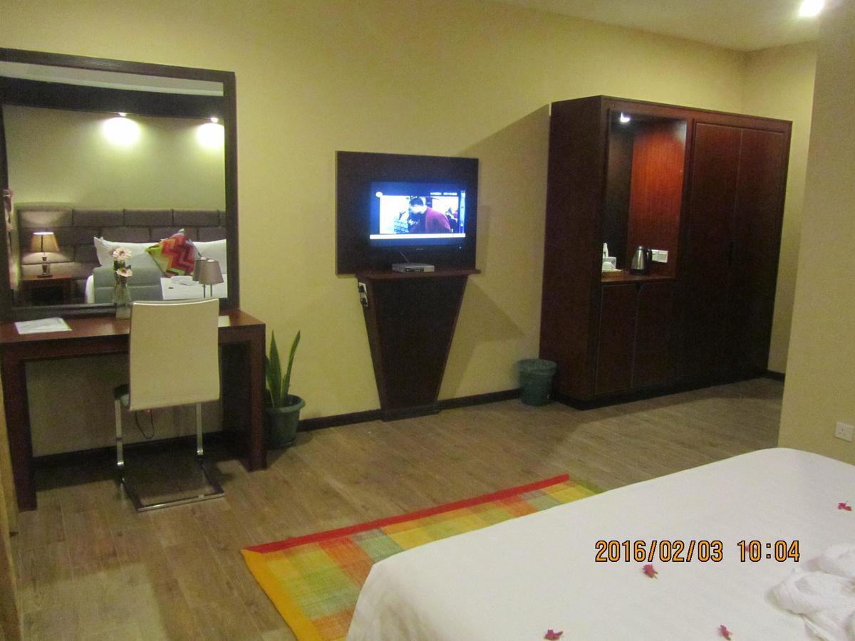 Great Wall Hotel Дар ес Саалам Стая снимка