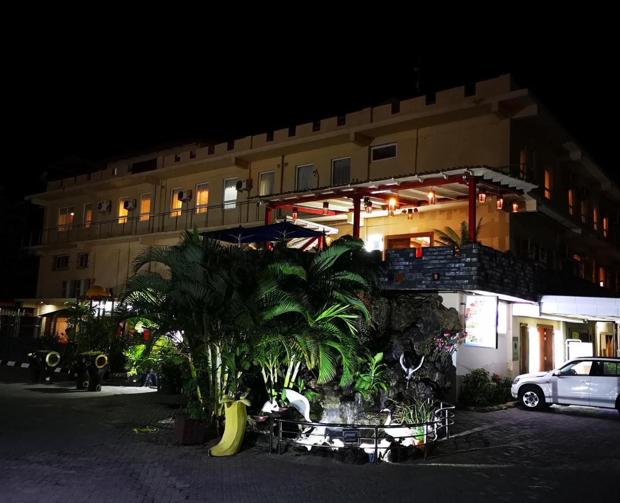 Great Wall Hotel Дар ес Саалам Екстериор снимка